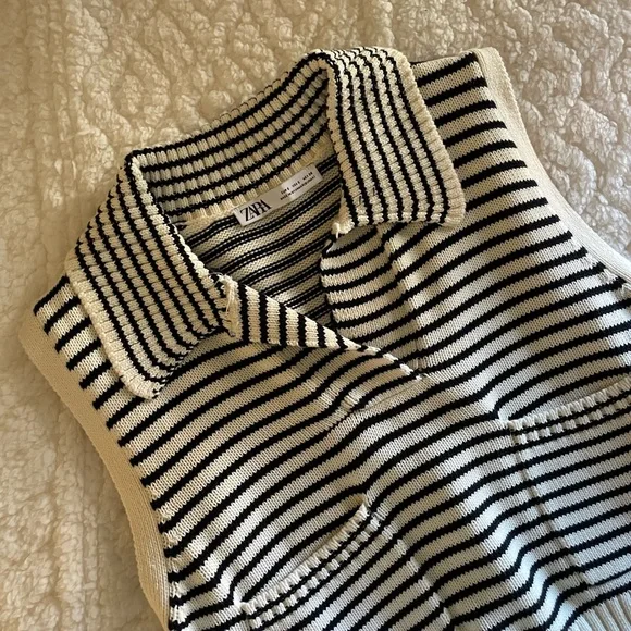 Zara Black and White Striped Sweater - Picture 3 of 4